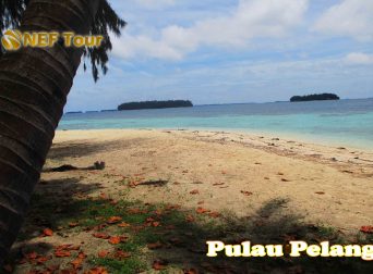 Pantai Pulau Pelangi